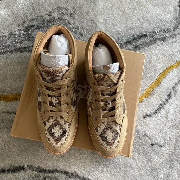 NWT Zodiac Platform Boots - Picture 7 of 9